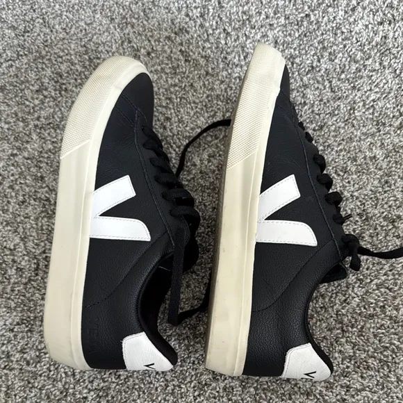 Veja Campo Easy Two-Tone Leather Sneakers