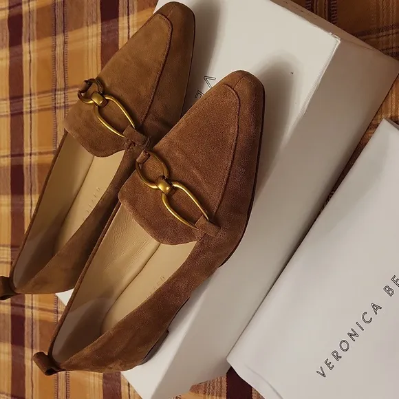 🆕️Veronica Beard Champlain Loafers, Suede Hazelnut