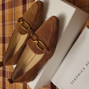 🆕️Veronica Beard Champlain Loafers, Suede Hazelnut