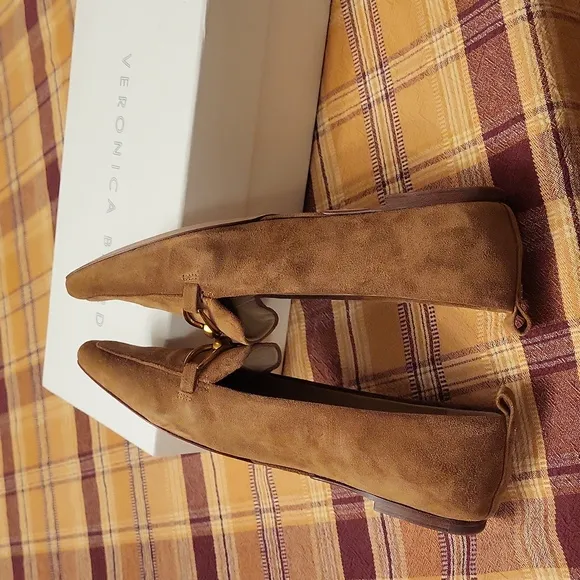 🆕️Veronica Beard Champlain Loafers, Suede Hazelnut