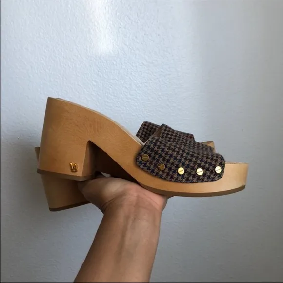 VERONICA BEARD Hannalee Platform Sandals
