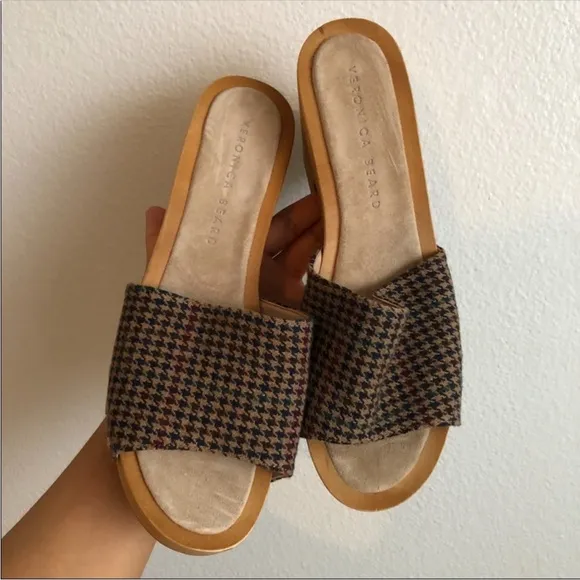 VERONICA BEARD Hannalee Platform Sandals