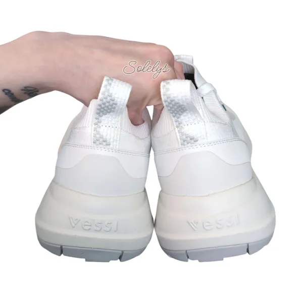 Vessi Stormburst White Low Top Waterproof Dyma-Tex Knit Sneaker Boot Mens 10