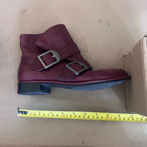 Via Spiga Maroon GenuineLeather Double Buckled Pleated Ankle Boot Women’s US 6M