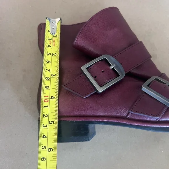Via Spiga Maroon GenuineLeather Double Buckled Pleated Ankle Boot Women’s US 6M