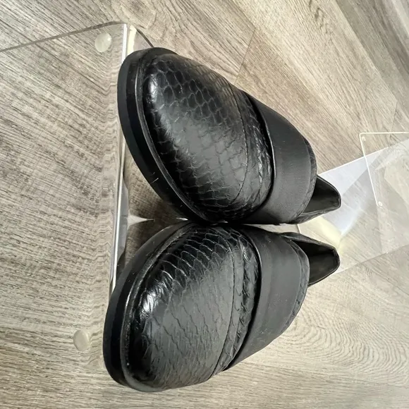 Vince Black Women's Leather Slip On Slides Flats Sz 9