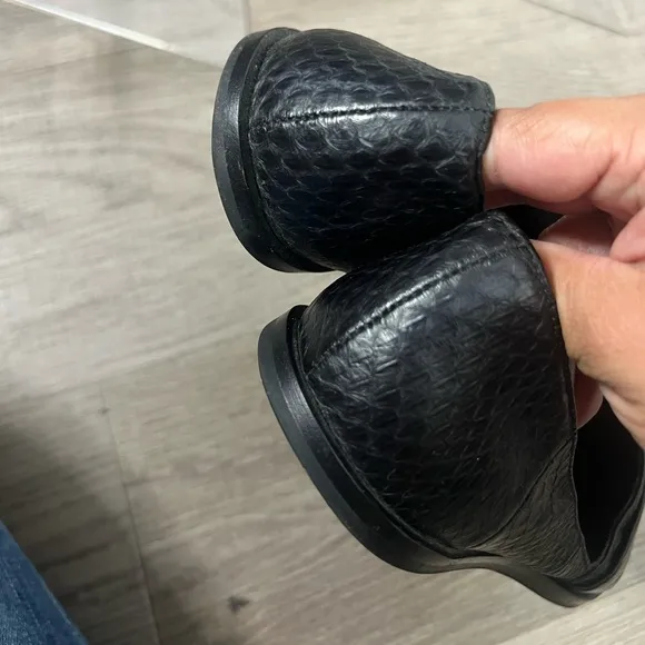 Vince Black Women's Leather Slip On Slides Flats Sz 9