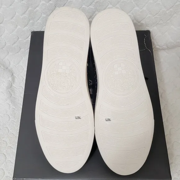 🎋Vince Camuto Bestinda Studded Sneakers