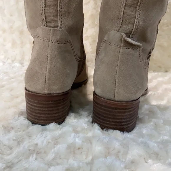 Vince Camuto boots
