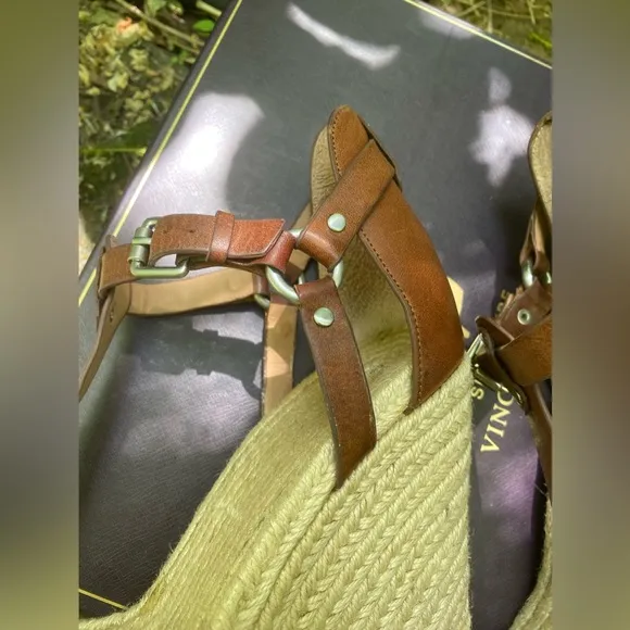 Vince Camuto VC Signature Leather Brown Sandals Sz 9Us
