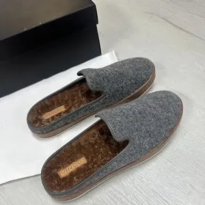Vince Canella Slip On Flats in Grey- 7.5