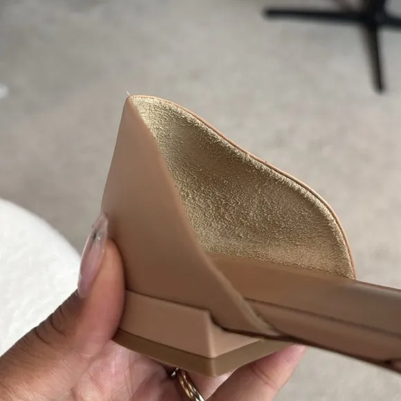 Vince Damris Calf Leather d’Orsay Pointed Toe Flats Nude 7.5