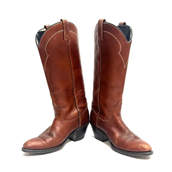 Vintage 1970s men’s brown leather pull on heeled cowboy boots