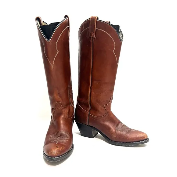 Vintage 1970s men’s brown leather pull on heeled cowboy boots
