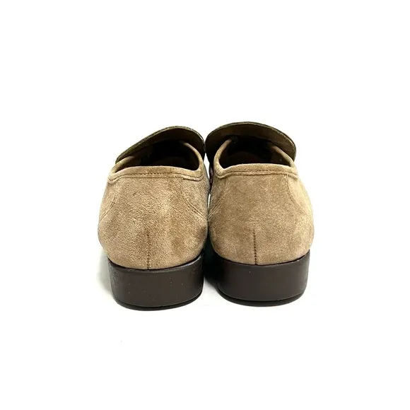 Vintage 1990s men’s khaki tan vegan suede deadstock slip on loafers