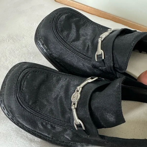 Vintage Euroclub block heel square toe loafers Y2K