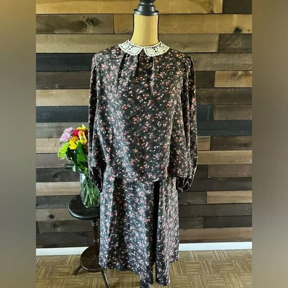 VINTAGE Specially Hand Made Floral Set Lace Collar Long Sleeve Top MIDI Skirt