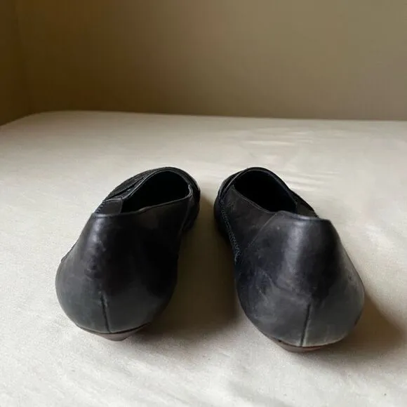 Vintage Navy Blue Leather Flats Slip On Basket Weave Stitching Detail 8.5 Narrow
