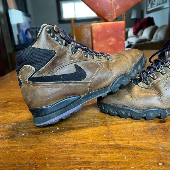 Vintage Nike ACG Boots