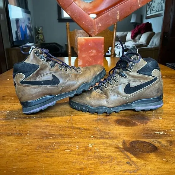 Vintage Nike ACG Boots