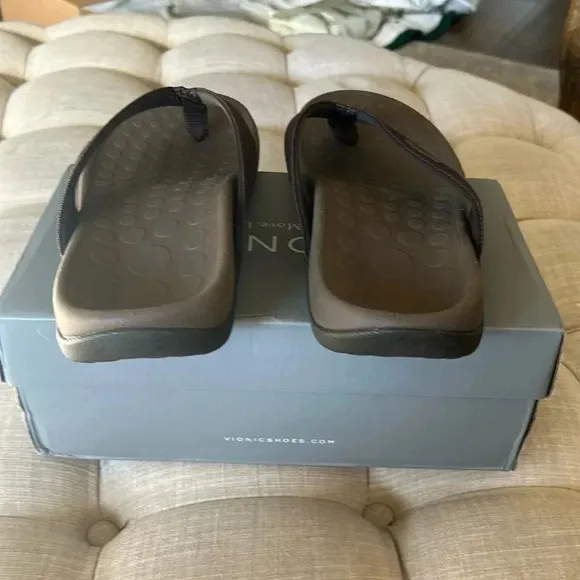 Vionic 44 Wave Orthotic Brown Thong Sandals 7
