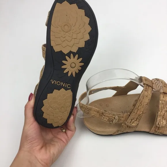 Vionic amber cork strappy sandal adjustable