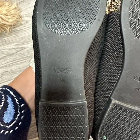 Vivaia Round-Toe Embroidered Loafers Audrey Leopard 39