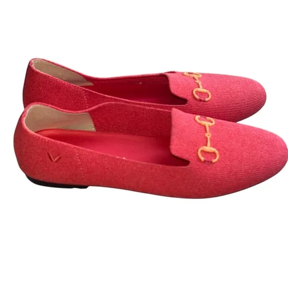VIVAIA Round-Toe Patterned Loafers red with horsebit design