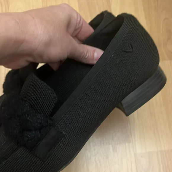 Vivaia Square-Toe Knot Loafers (Caitlin 2.0) size 8(39)