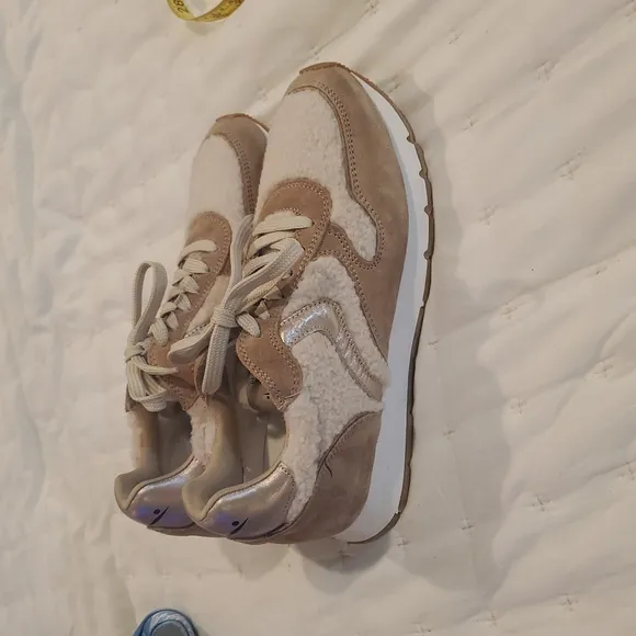 Voile Blanche - Julia Suede/Metallic Fur Sneaker in Brown &amp; Beige