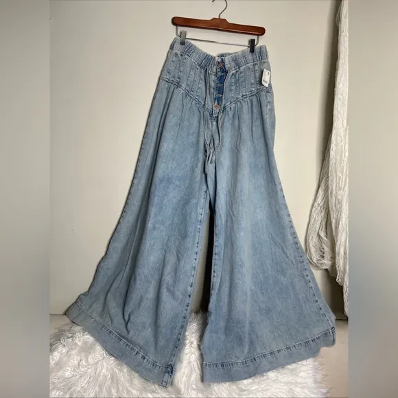 We The Free People Forget Me Knot Pull-On Pleated Yoke Wide Leg Jeans