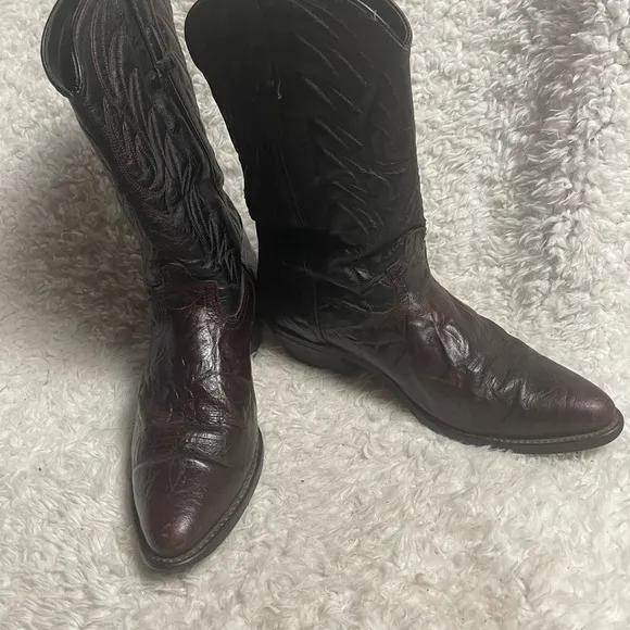 Western men’s cowboy boots dark cherry red &amp;black  Made in USA SZ12