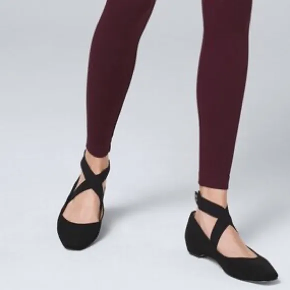 WHBM MODERN BALLET FLATS