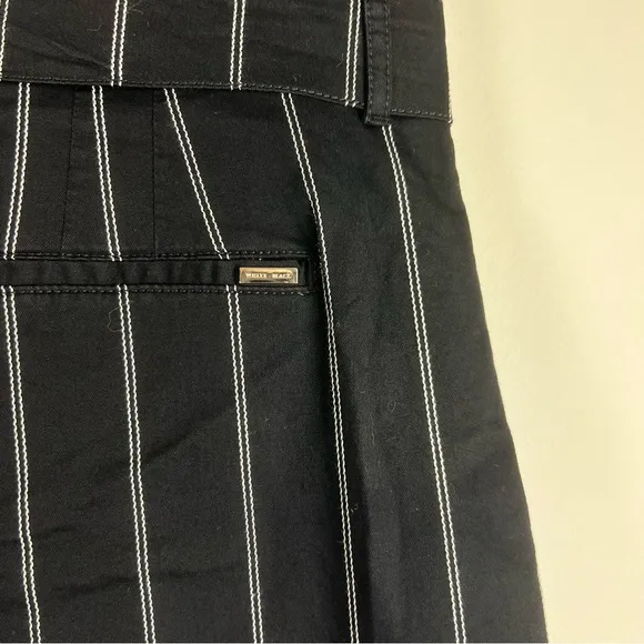 WHBM The 5” Short Striped Belted High-Rise Shorts – Size 4 (NWT)