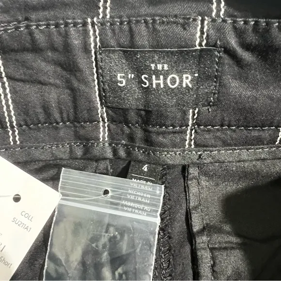 WHBM The 5” Short Striped Belted High-Rise Shorts – Size 4 (NWT)