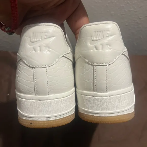 White Sneakers with Textured Design and Gum Sole