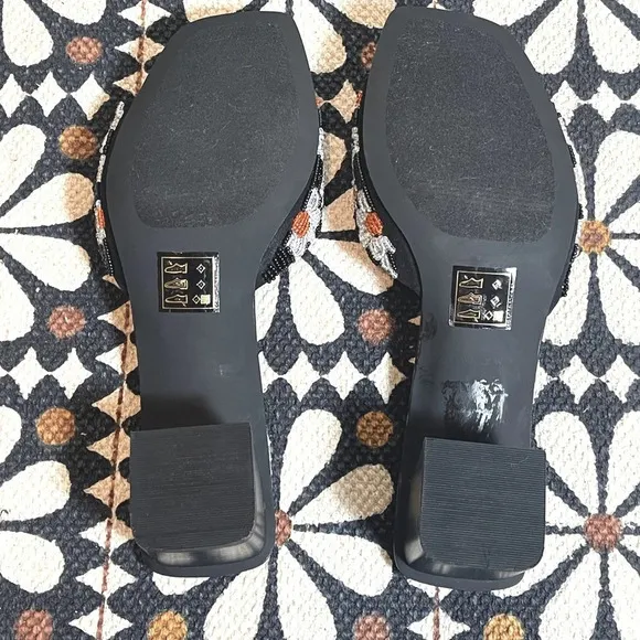 WHO WHAT WEAR Emily Slide Sandals size 7.5