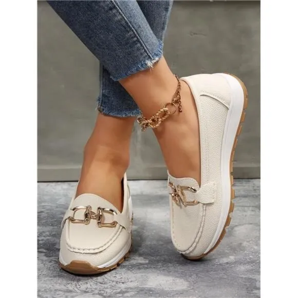 Women's Comfortable Soft Sole Sneakers With Metallic Chain Decoration
