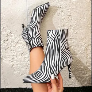 Women's Fashion Boots, Black &amp; White Pointed Toe Ankle Boots