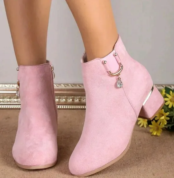 Women's Fashionable And Elegant Short Boots With Middle/Chunky Heels