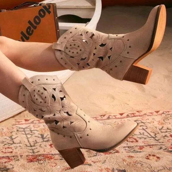Women's Fashionable Mid-Calf Boots Suitable For Vacation