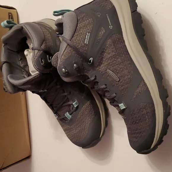 Women's keen terradora ll mid waterproof  boots new.