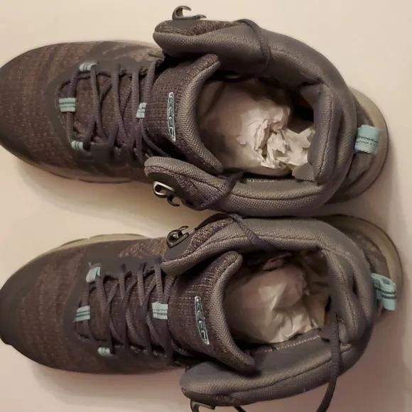 Women's keen terradora ll mid waterproof  boots new.