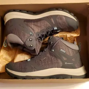Women's keen terradora ll mid waterproof  boots new.