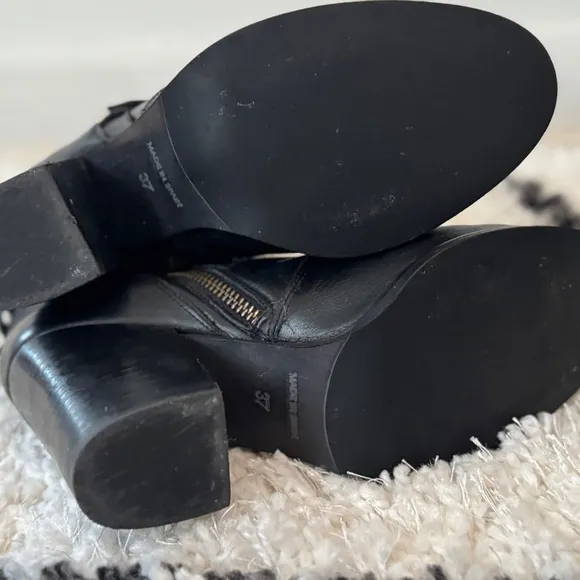 Women’s Kurt Geiger Black Soft Leather Ankle Boots w/ Buckles Size 37/6.5