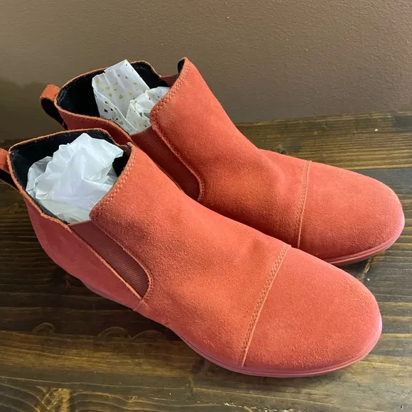 Women's Sorel Evie Pull on Booties Warp-red Suede Ankle Boots Size 10.5