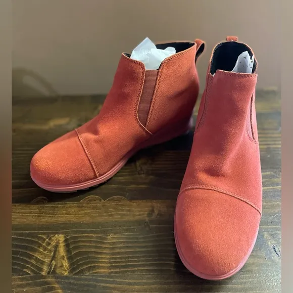 Women's Sorel Evie Pull on Booties Warp-red Suede Ankle Boots Size 10.5