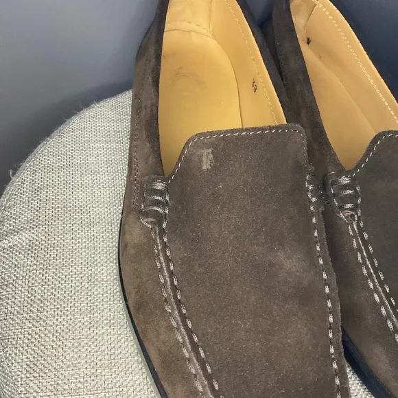 Women’s Tod’s Moc Square Toe Brown Suede Slip-On Loafers with Moccasin Design 38