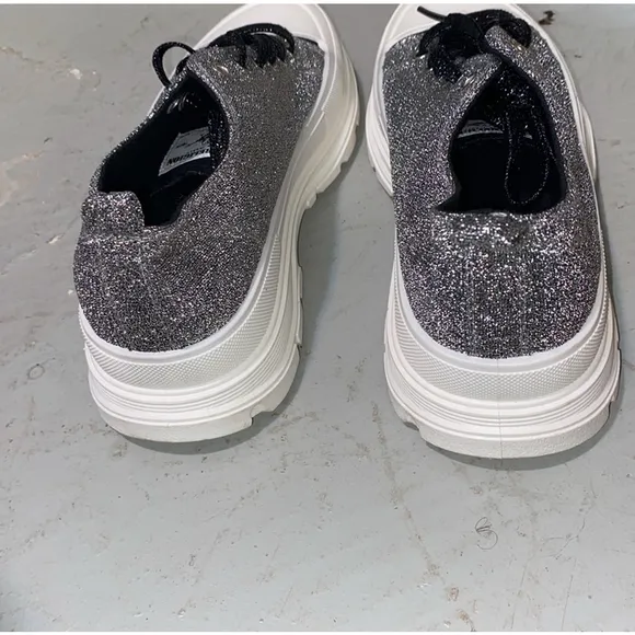 Women's True Religion Sneakers, Silver, Size 7.5