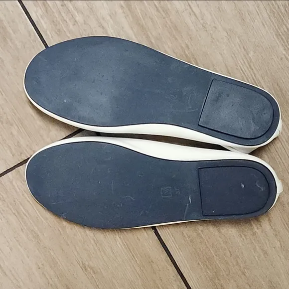 Yirenyueji Retro Mary Jane Minimalist Round Toe Flats In Ivory Slip Ons Size 37